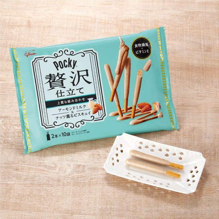 GLICO - Pocky Deluxe - Lait d'Amandes | Cookingsan.com
