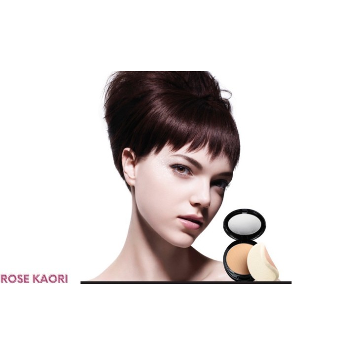 L'éponge de fondation compacte UV Light Valve de Shu Uemura