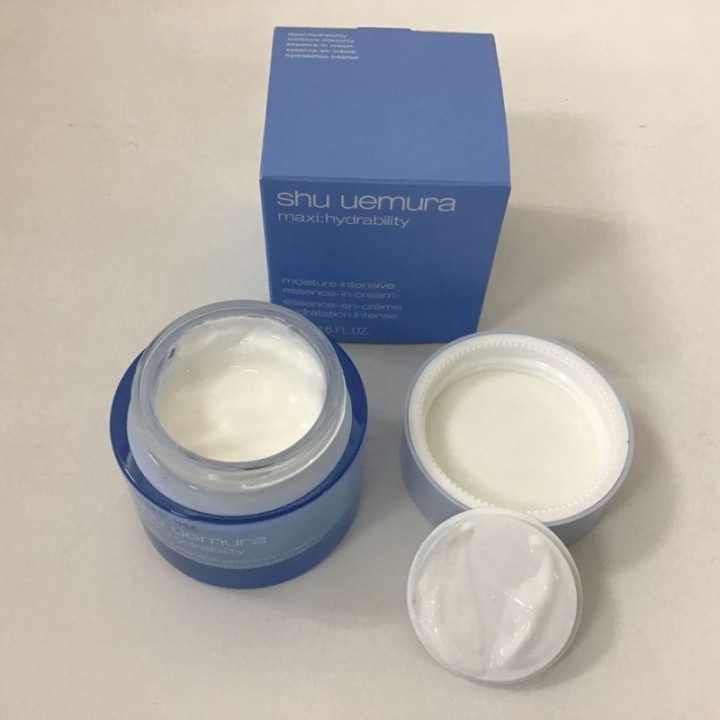 Shu Uemura - Essence-en-Crème Hydratation Intense